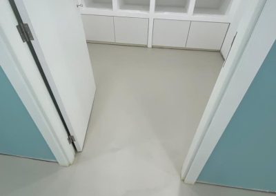 REMODELAÇÃO E PINTURA DE PAVIMENTO PARA CLÍNICA VETERINÁRIA